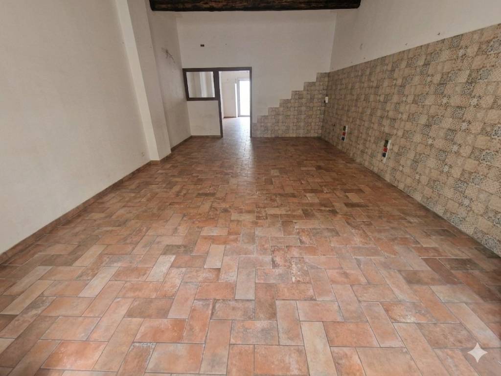 negozio in vendita a Riposto