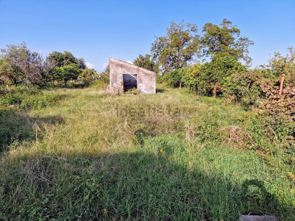 terreno edificabile in vendita a Riposto in zona Archi