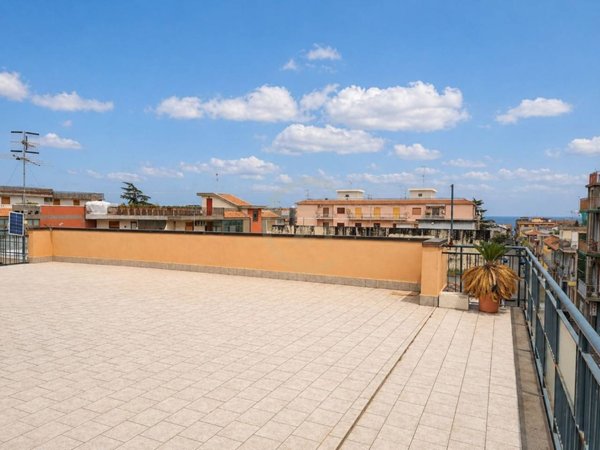 casa indipendente in vendita a Riposto