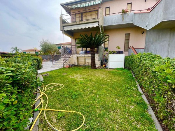 appartamento in vendita a Riposto in zona Torre Archirafi