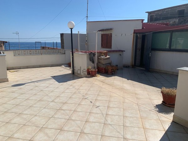 casa indipendente in vendita a Riposto in zona Torre Archirafi