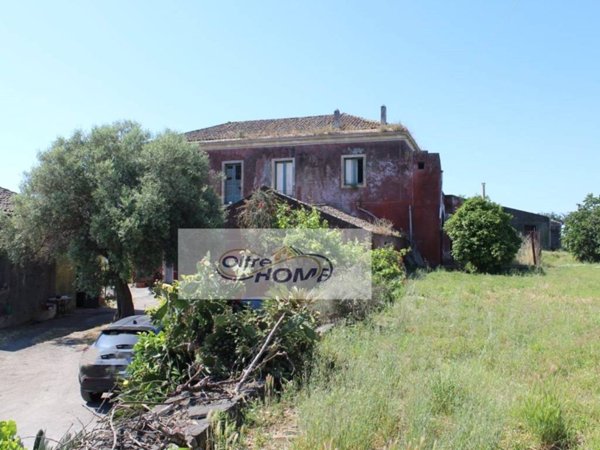 casa indipendente in vendita a Riposto in zona Torre Archirafi