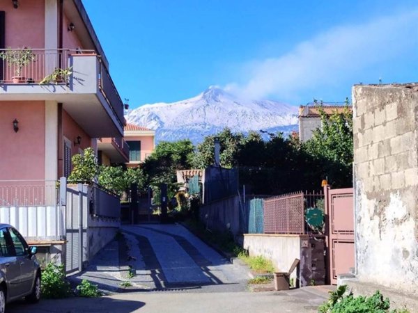 casa indipendente in vendita a Riposto in zona Carruba