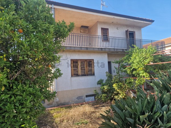 casa indipendente in vendita a Riposto