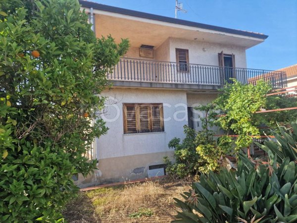 casa indipendente in vendita a Riposto