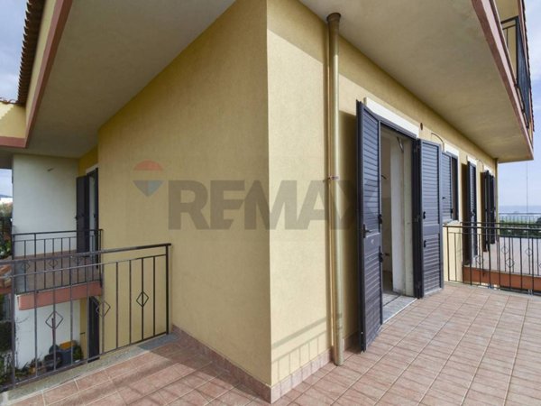 appartamento in vendita a Riposto in zona Torre Archirafi