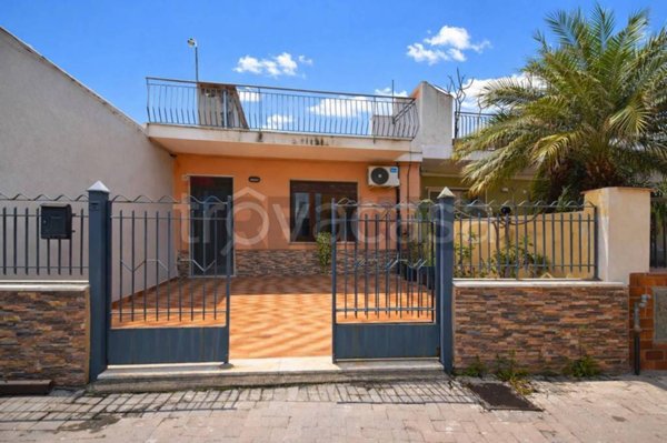 casa indipendente in vendita a Riposto in zona Torre Archirafi