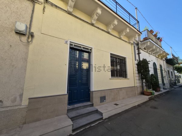 casa indipendente in vendita a Riposto in zona Torre Archirafi