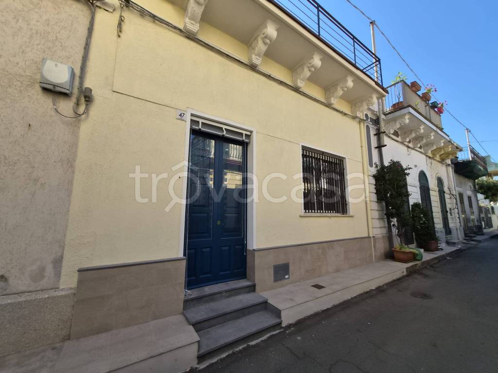 casa indipendente in vendita a Riposto in zona Torre Archirafi