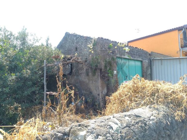 casale in vendita a Riposto in zona Carruba