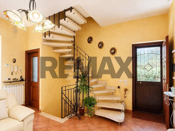 casa indipendente in vendita a Riposto in zona Archi