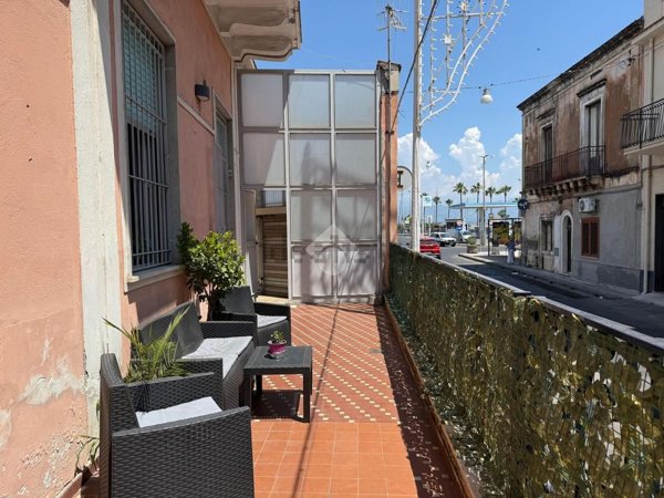 casa indipendente in vendita a Riposto