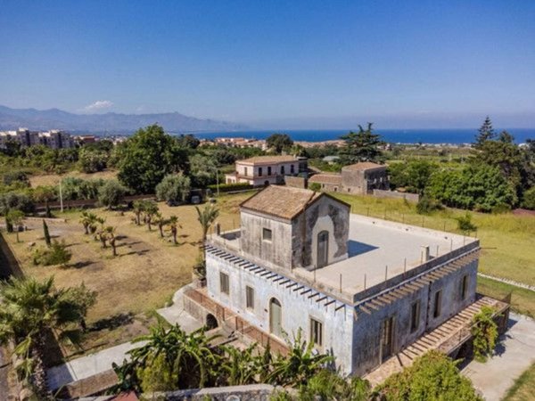 casa indipendente in vendita a Riposto in zona Altarello