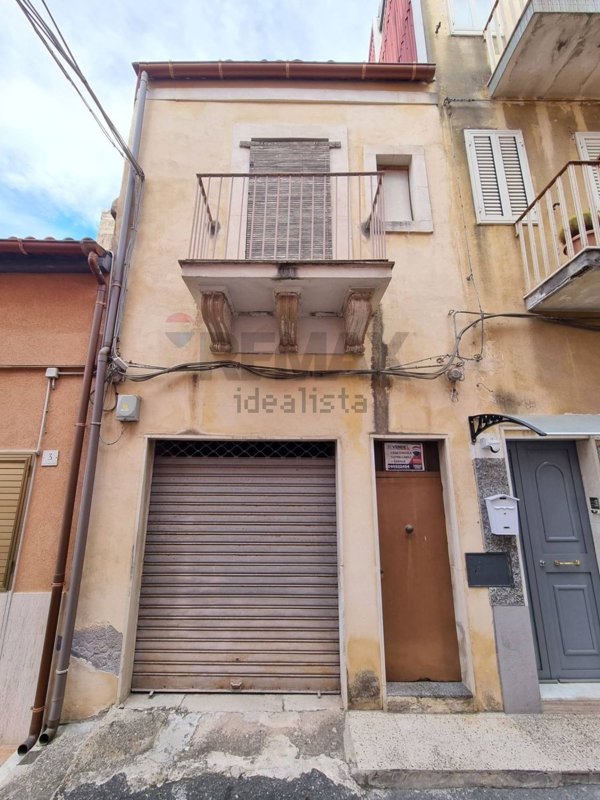 casa indipendente in vendita a Riposto