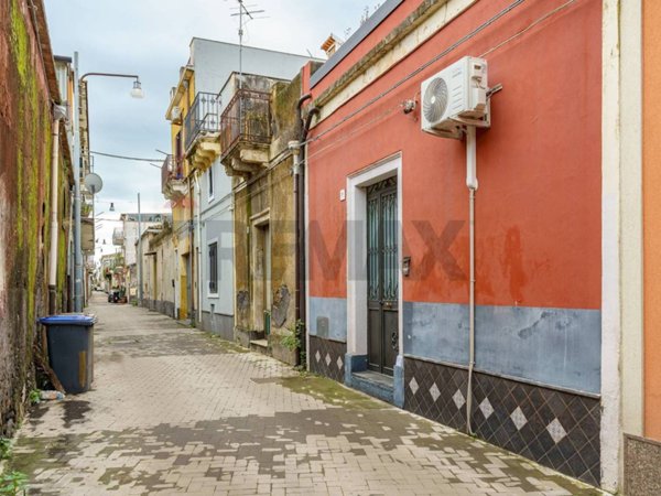 casa indipendente in vendita a Riposto