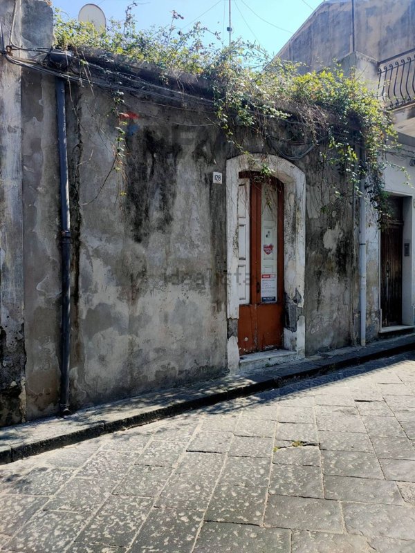 casa indipendente in vendita a Riposto