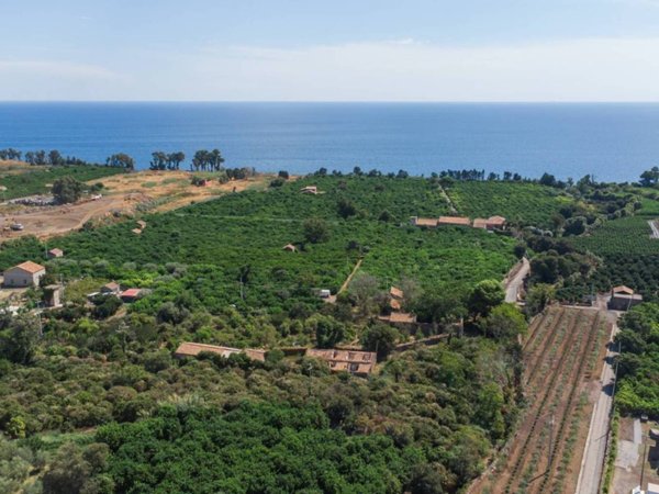 terreno in vendita a Riposto in zona Carruba