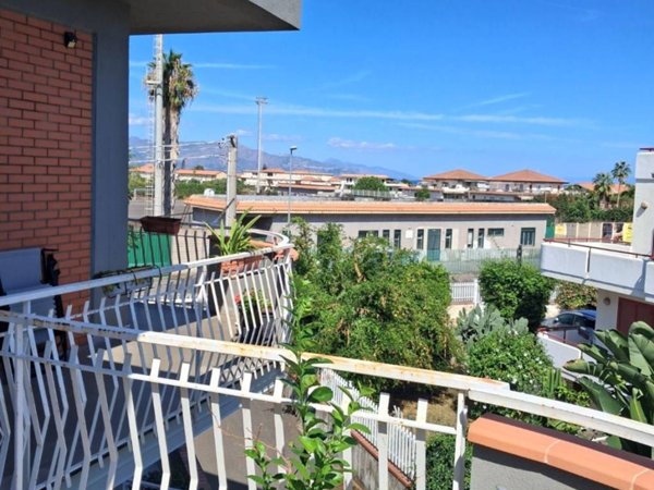casa indipendente in vendita a Riposto in zona Torre Archirafi