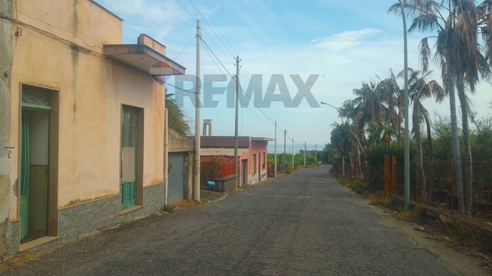 casa indipendente in vendita a Riposto in zona Carruba