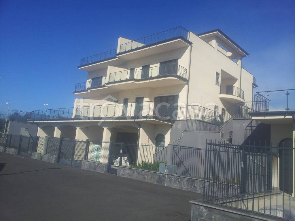 casa indipendente in vendita a San Giovanni la Punta in zona Trappeto