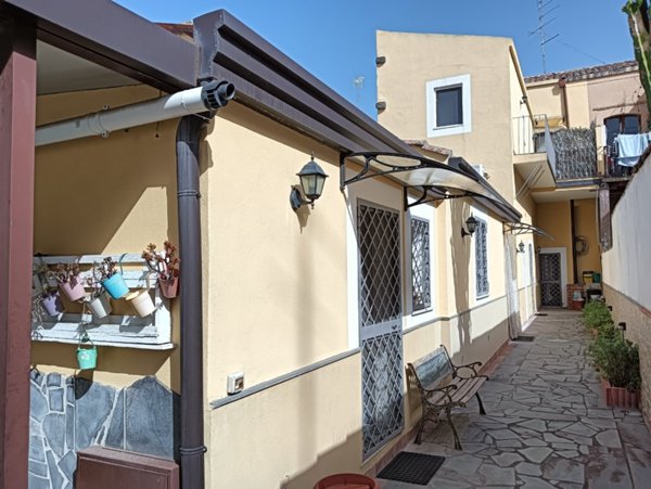 casa indipendente in vendita a San Giovanni la Punta