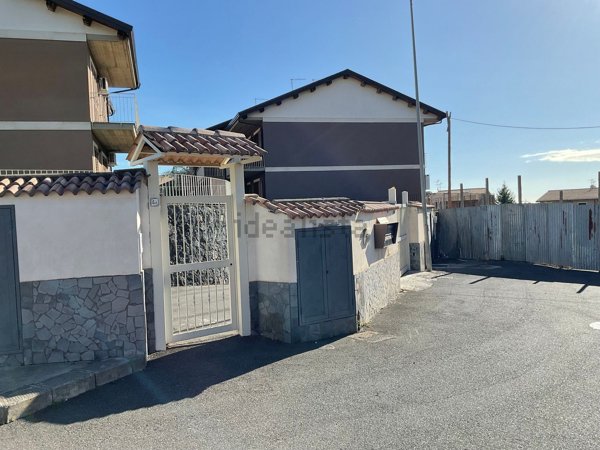 casa indipendente in vendita a San Giovanni la Punta in zona Trappeto
