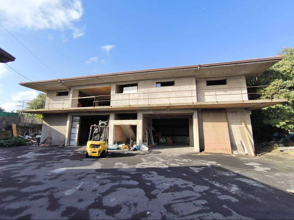 intera palazzina in vendita a San Giovanni la Punta