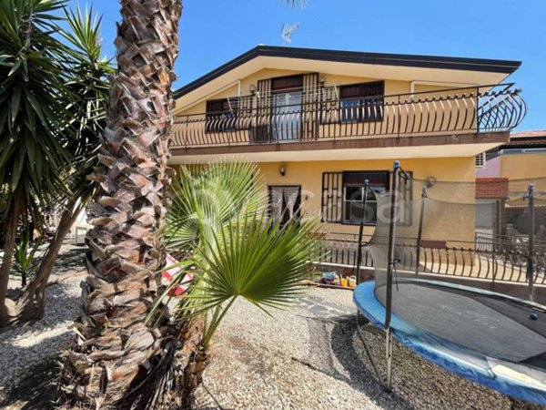 casa indipendente in vendita a San Giovanni la Punta