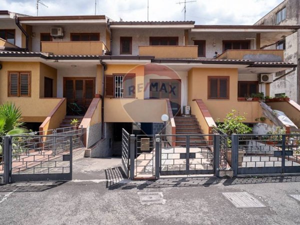 casa indipendente in vendita a San Giovanni la Punta