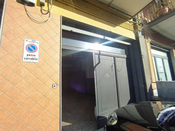 locale commerciale in vendita a San Giovanni la Punta
