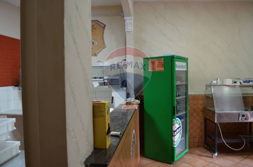 negozio in vendita a San Giovanni la Punta