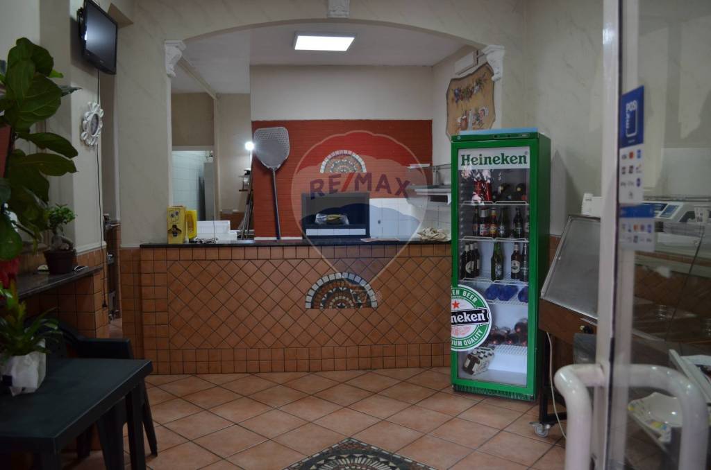 negozio in vendita a San Giovanni la Punta