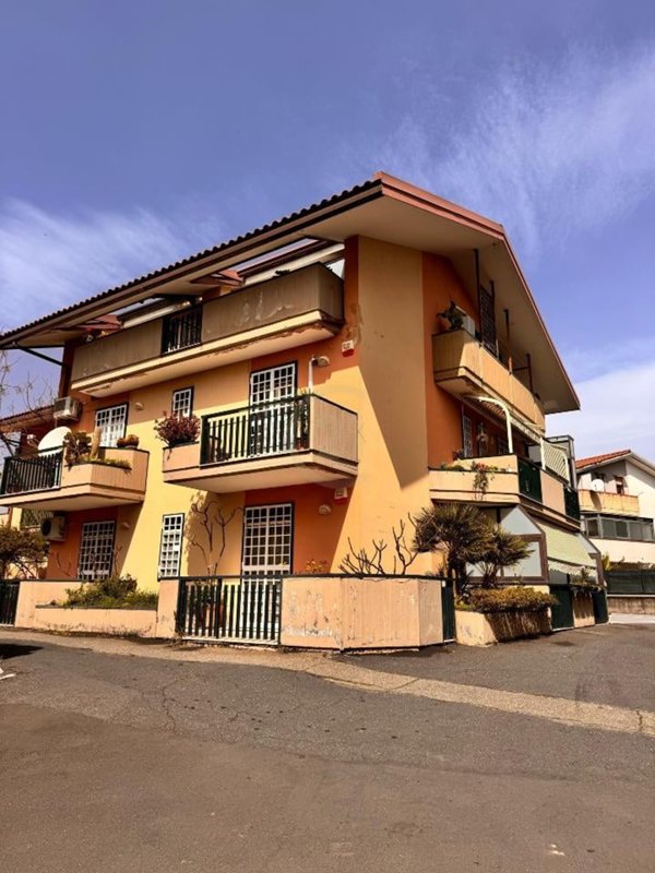 appartamento in vendita a San Giovanni la Punta in zona Trappeto