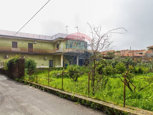 casa indipendente in vendita a San Giovanni la Punta