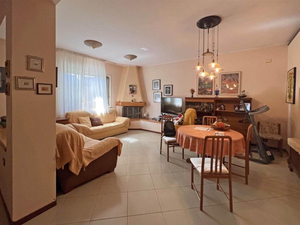 casa indipendente in vendita a San Giovanni la Punta