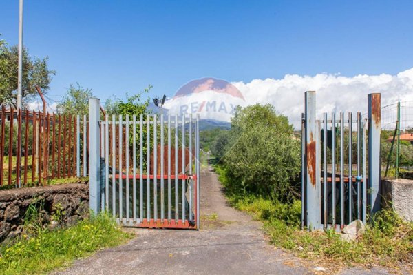 terreno agricolo in vendita a San Giovanni la Punta