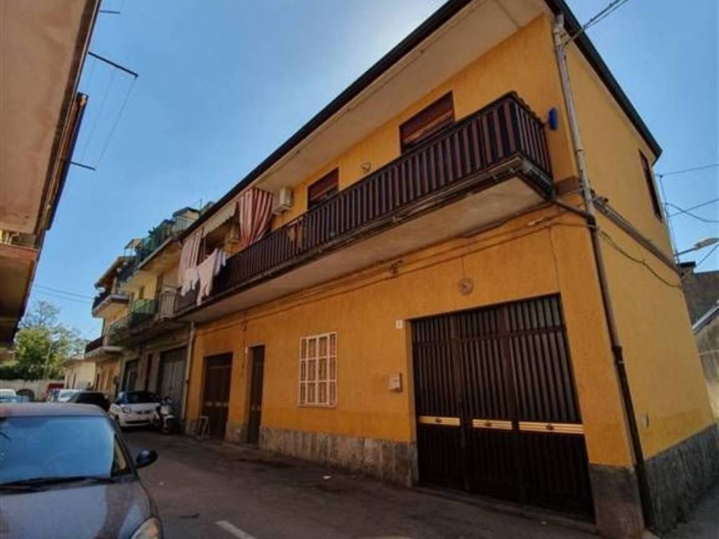 casa indipendente in vendita a San Giovanni la Punta