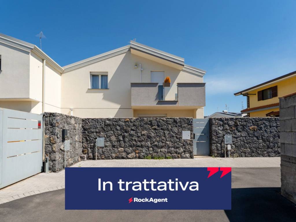 casa indipendente in vendita a San Giovanni la Punta