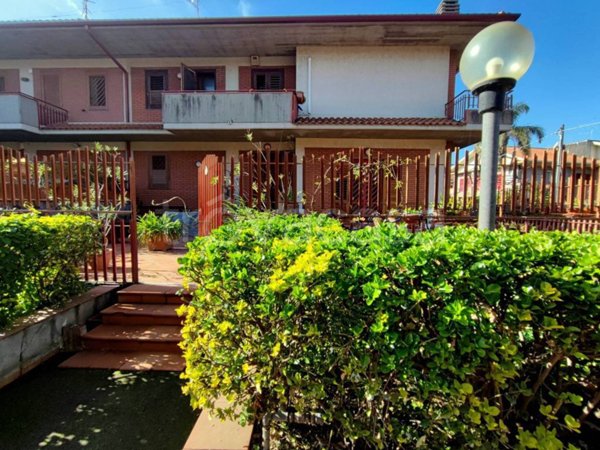 casa indipendente in vendita a San Giovanni la Punta in zona Trappeto