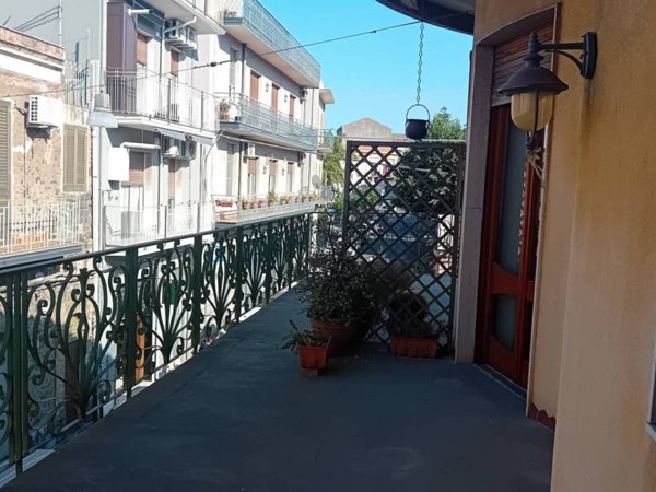 intera palazzina in vendita a San Giovanni la Punta