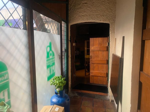 locale commerciale in vendita a San Giovanni la Punta