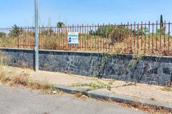 terreno edificabile in vendita a San Giovanni la Punta