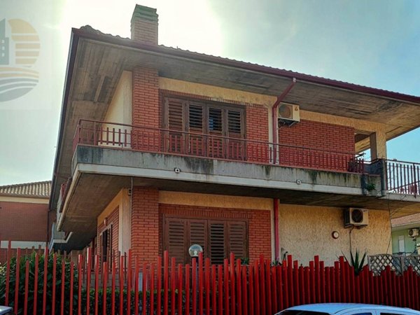 casa indipendente in vendita a San Giovanni la Punta in zona Trappeto
