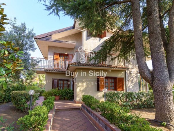 casa indipendente in vendita a San Giovanni la Punta