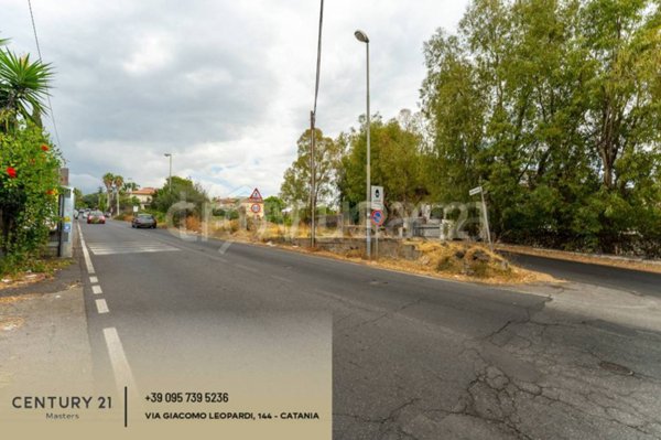 negozio in vendita a San Giovanni la Punta