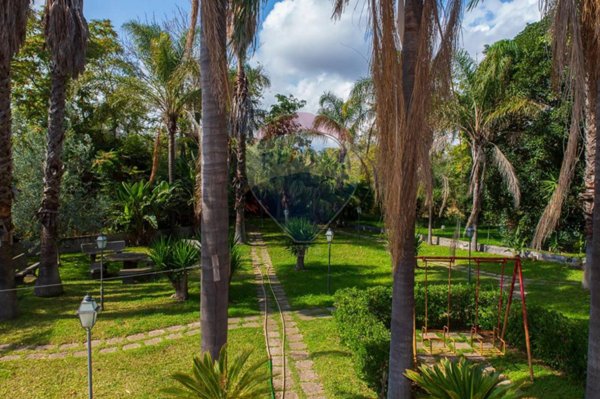 casa indipendente in vendita a San Giovanni la Punta in zona Trappeto
