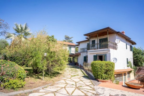 casa indipendente in vendita a San Giovanni la Punta