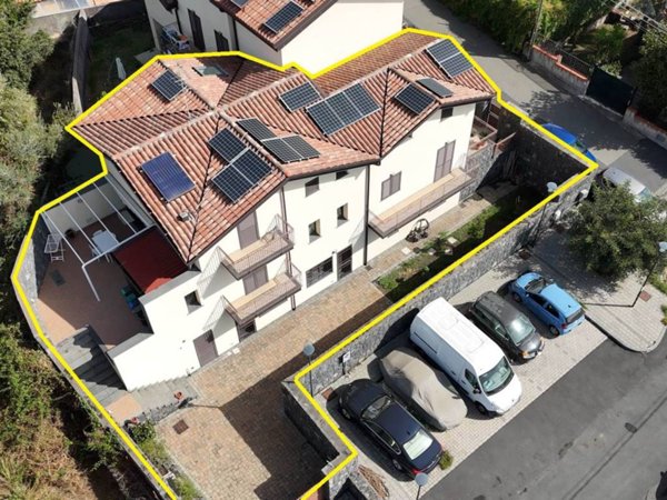 casa indipendente in vendita a San Giovanni la Punta