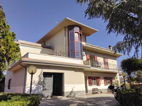 casa indipendente in vendita a San Giovanni la Punta