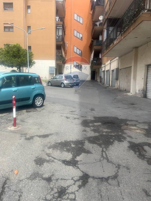 locale di sgombero in vendita a San Giovanni la Punta in zona Trappeto